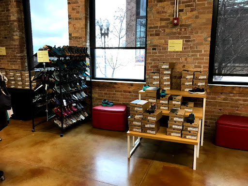 Outdoor Sports Store «Amer Sports Factory Outlet», reviews and photos, 2030 Lincoln Ave, Ogden, UT 84401, USA