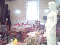 Atmosphère du Restaurant français La Bonne Auberge à Cahuzac-sur-Vère - n°5