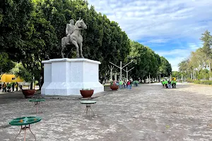 Plaza Cívica image