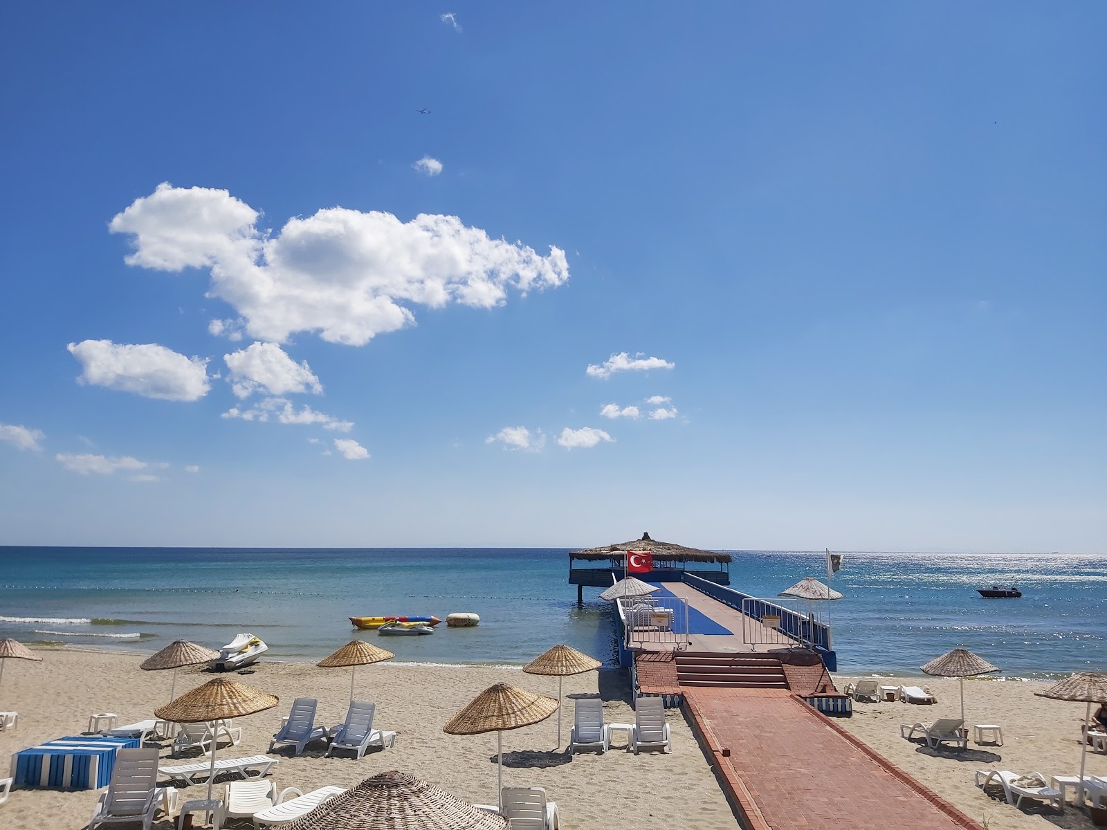 Kamiloba beach'in fotoğrafı imkanlar alanı