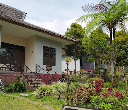 Villa Kamaran pacet photo