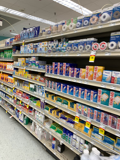 Grocery Store «Family Fare Supermarket», reviews and photos, 7402 N 30th St, Omaha, NE 68112, USA