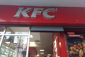 KFC Correo Mayor image