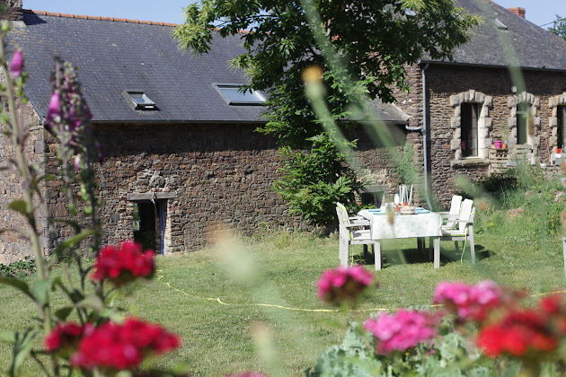 Extérieur Lodge Gîte de tante Phonsine en Brocéliande 56430 Néant-sur-Yvel