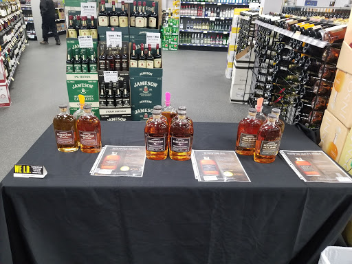 Liquor Store «Montgomery County Liquor & Wine - Goshen Crossing», reviews and photos, 20004 Goshen Rd, Gaithersburg, MD 20879, USA