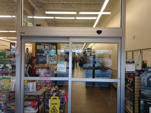 Pet Supply Store «Pet Supplies Plus», reviews and photos, 3200 E Agency St #200, Burlington, IA 52601, USA