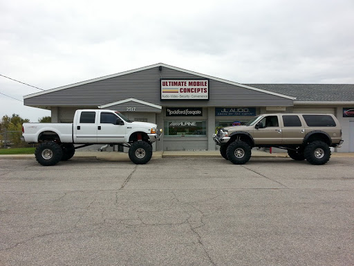 Car Stereo Store «Ultimate Mobile Concepts», reviews and photos, 2517 16th Ave SW, Cedar Rapids, IA 52404, USA