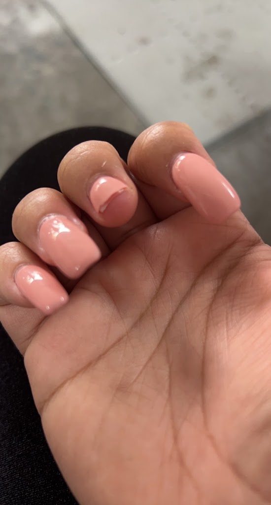 K Nails & Spa 28574
