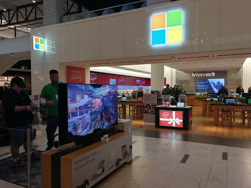 Computer Store «Microsoft Store», reviews and photos, 160 Easton Square Pl, Columbus, OH 43219, USA