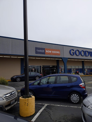 Thrift Store «Goodwill», reviews and photos