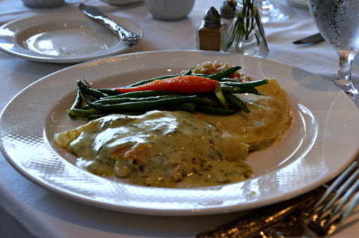 Shopping Mall «The Village», reviews and photos, 6920 Mission Rd, Prairie Village, KS 66208, USA