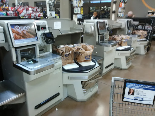 Grocery Store «Kroger», reviews and photos, 1751 Patrick Dr, Burlington, KY 41005, USA