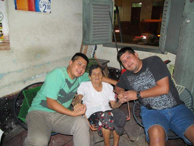 Opiniones de La Esquina De La Felicidad Familia Jarama IQUITOS PERÚ en Iquitos - Pub