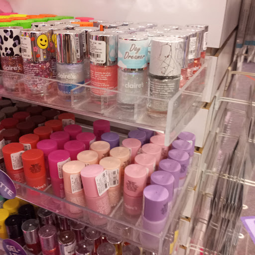 Shopping Mall «The Shoppes at Farmington Valley», reviews and photos, 110 Albany Turnpike, Canton, CT 06019, USA