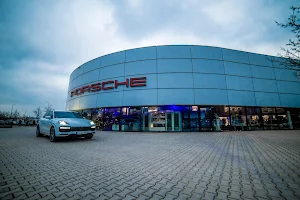 Porsche Centre Regensburg image
