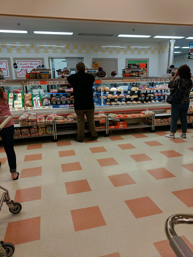 Grocery Store «Market Basket», reviews and photos, 100 Market Street, Tilton, NH 03276, USA