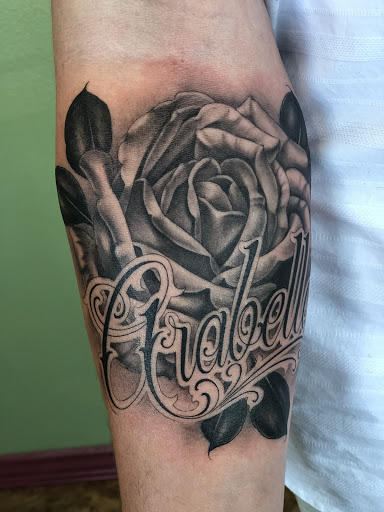 Tattoo Shop «Cyclops Tattoos», reviews and photos, 1406 Fruitvale Blvd, Yakima, WA 98902, USA