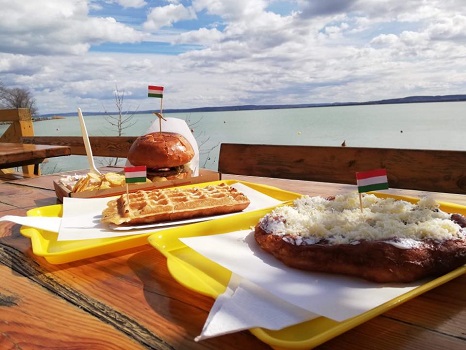 Értékelések erről a helyről: Rév Büfé - Lángos és Hamburger, Gofri, Restaurant, Révfülöp - Hamburger