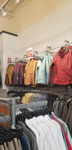 Sportswear Store «Columbia Sportswear Outlet», reviews and photos, 6800 Oxon Hill Rd #600, Oxon Hill, MD 20745, USA