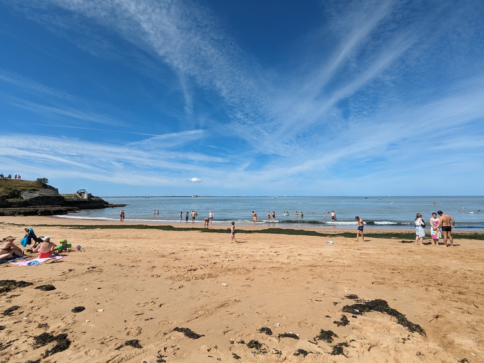 Foto von Plage de l'Anse de la Croix mit beiger sand Oberfläche