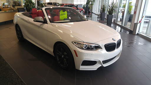 BMW Dealer «Thompson BMW», reviews and photos