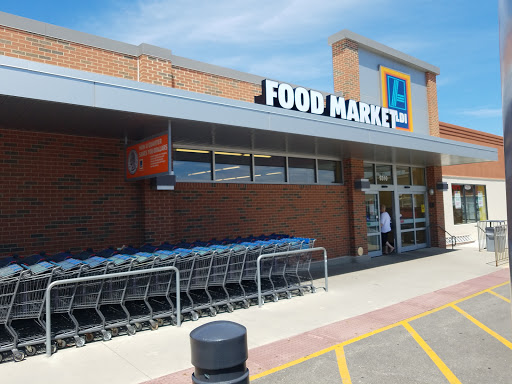 Supermarket «ALDI», reviews and photos, 9310 Irving Park Rd, Schiller Park, IL 60176, USA