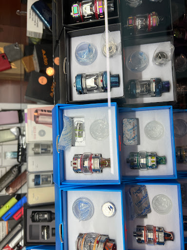 Vaporizer Store «27 Vape & Smoke», reviews and photos, 5268 S 27th St, Milwaukee, WI 53221, USA