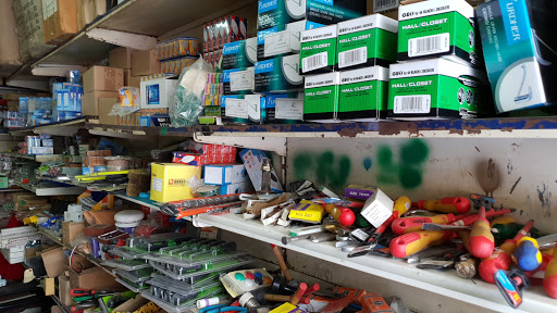 محل عبدالعزيز للخردوات 