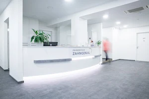 Zahnarzt Wiesbaden Biebrich | Zahnarztpraxis MVZ ZAHNGENIAL GmbH image