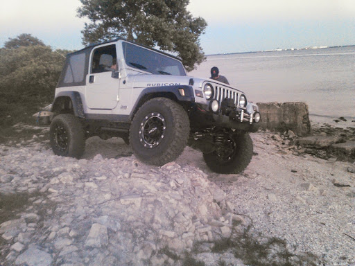 Tire Shop «Chucks Tire & Automotive», reviews and photos, 600 S Collins St, Plant City, FL 33563, USA