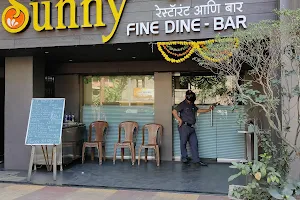 Sunny Family Bar and Restaurant image