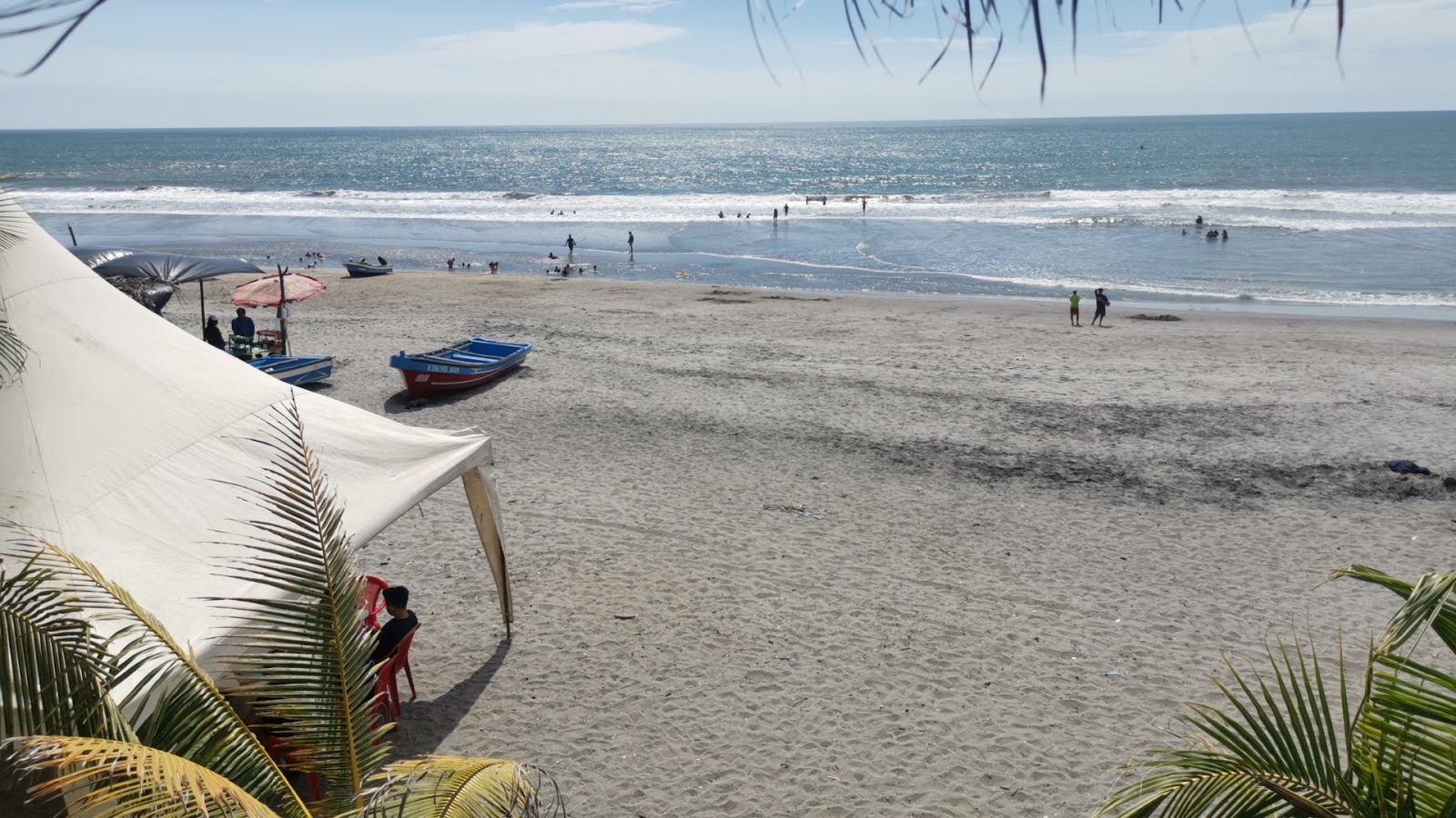 Foto di San Marcelino beach e l'insediamento
