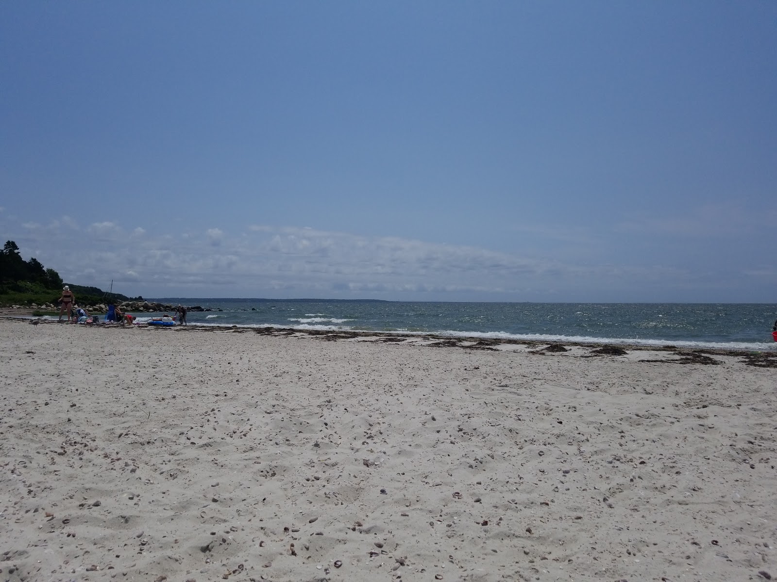 Foto de Little Harbor Beach com praia espaçosa