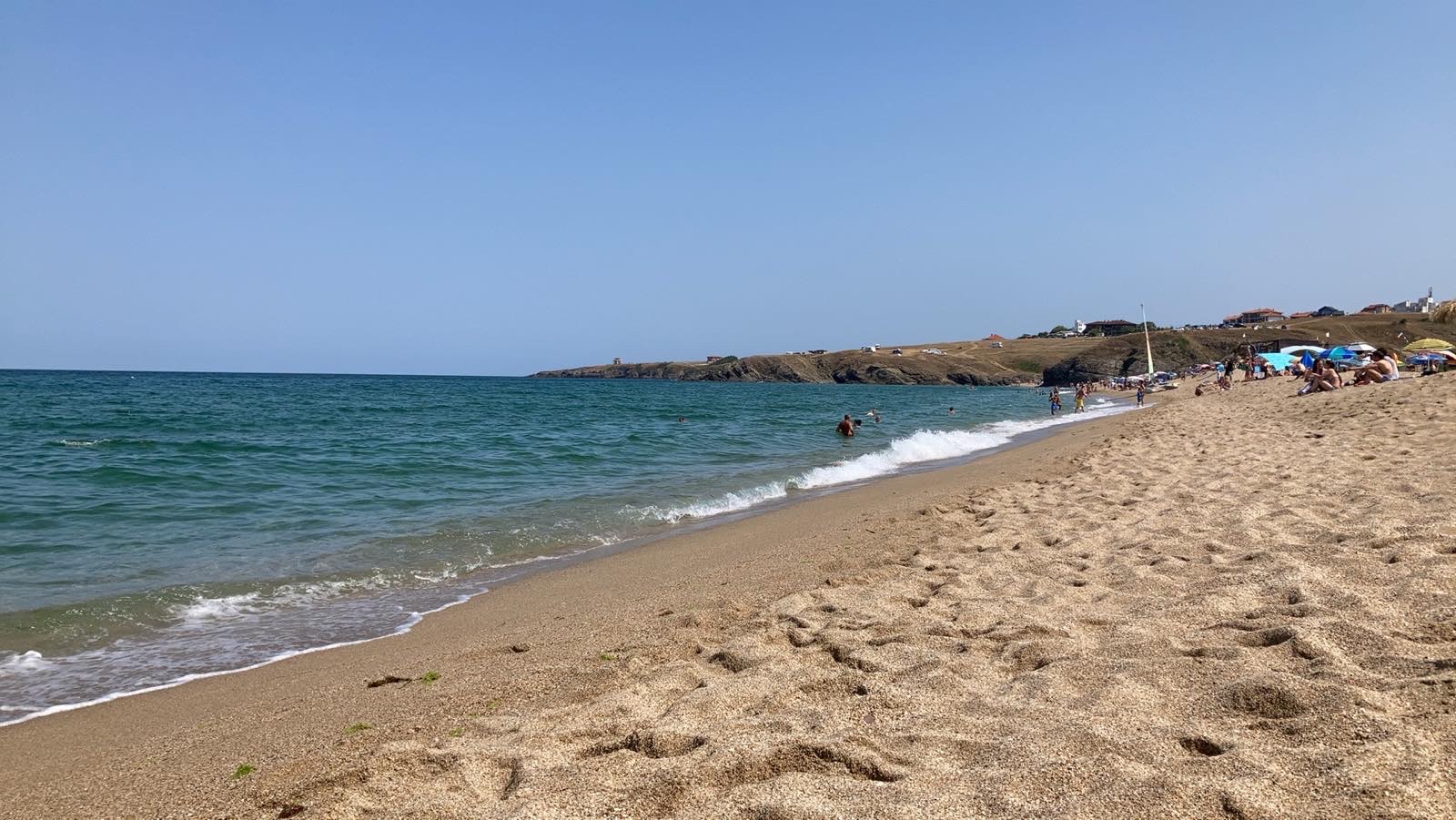 Veleka beach的照片 带有蓝色纯水表面