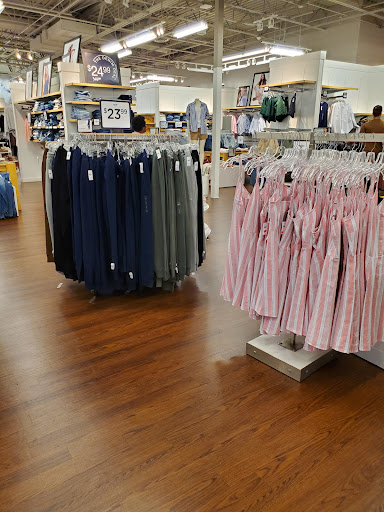 Clothing Store «Gap Outlet», reviews and photos, 1000 PA-611, Tannersville, PA 18372, USA