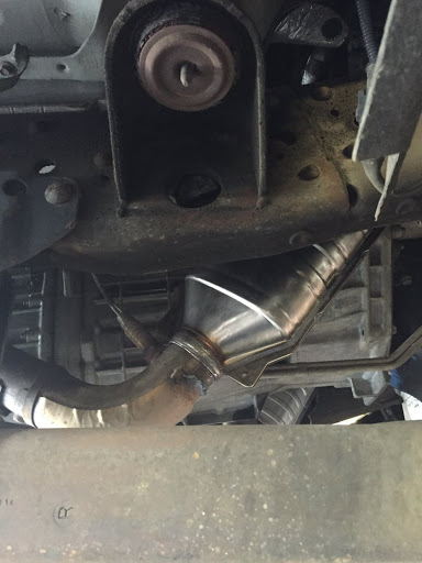 Muffler Technician image