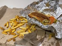 Cheeseburger du Restaurant de hamburgers Five Guys Toulouse Blagnac - n°7