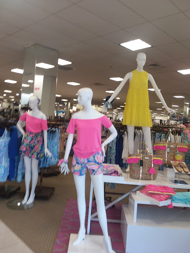 Shopping Mall «Mount Pleasant Towne Centre», reviews and photos, 1218 Belk Dr, Mt Pleasant, SC 29464, USA