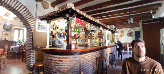 Bar EL BERROCAL - C. Real, 23, 40421 Ortigosa del Monte, Segovia, Spain