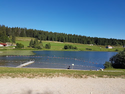 Foto von Plage du Lac de Lamoura mit sehr sauber Sauberkeitsgrad