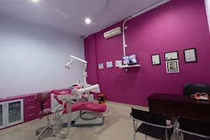 DOKTER GIGI PEKANBARU (Widia Dental Care) image