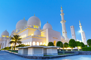Rayna Tours and Travels Abu Dhabi image