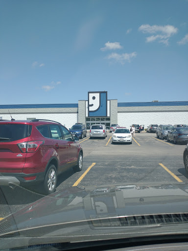 Thrift Store «Darboy Goodwill Retail Store & Training Center», reviews and photos