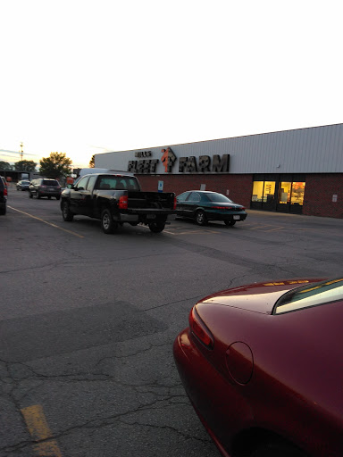 Department Store «Mills Fleet Farm», reviews and photos, 629 Rogersville Rd, Fond du Lac, WI 54935, USA