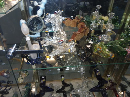 Tobacco Shop «Smokeez Smoke Shop», reviews and photos, 1911 Westminster St, Providence, RI 02909, USA