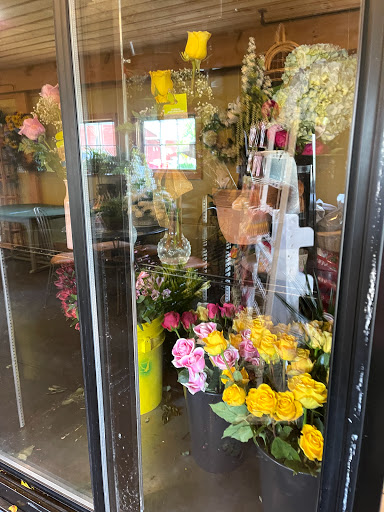Florist «Petals & Paws», reviews and photos, 465 Albany Turnpike, Canton, CT 06019, USA