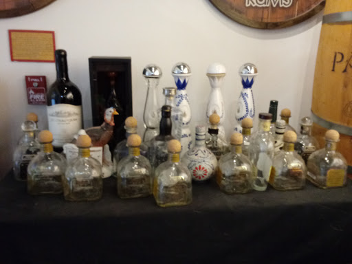 Liquor Store «S&R Wine & Liquors», reviews and photos, 1015 18th St NW, Washington, DC 20036, USA