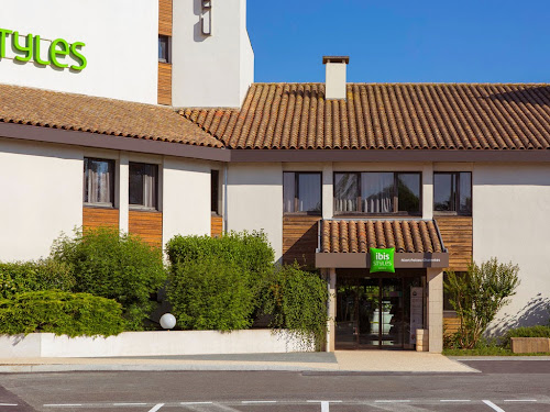 hôtels Hôtel ibis Styles Niort Poitou Charentes Vouillé