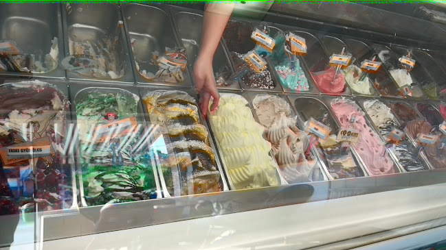 Comentarii opinii despre Stop Cukrászda