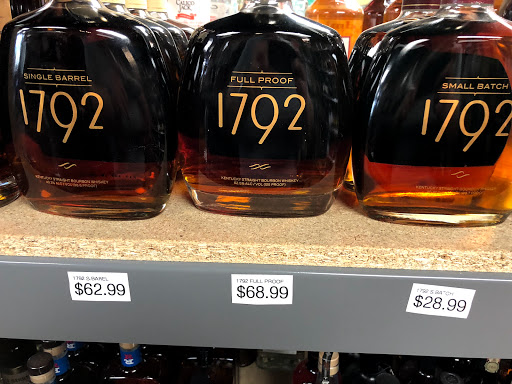 Liquor Store «Crown Liquors», reviews and photos, 1113 Nashville Hwy, Columbia, TN 38401, USA